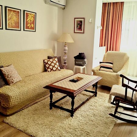 Citys Apartment Апатин Екстериор снимка
