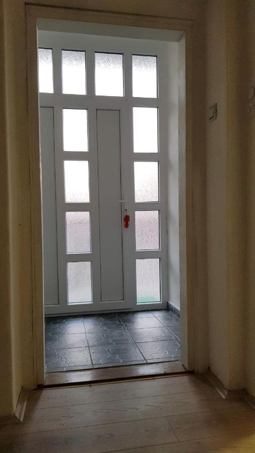 Citys Apartment Апатин Екстериор снимка