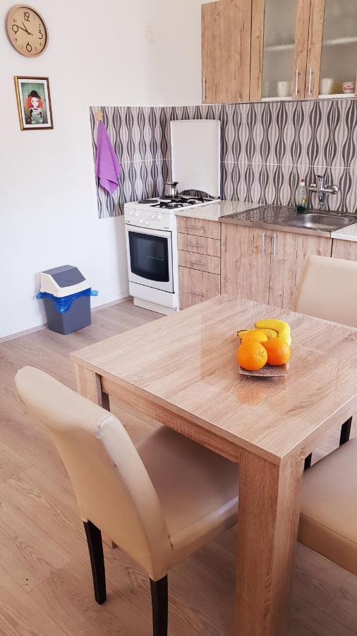 Citys Apartment Апатин Екстериор снимка