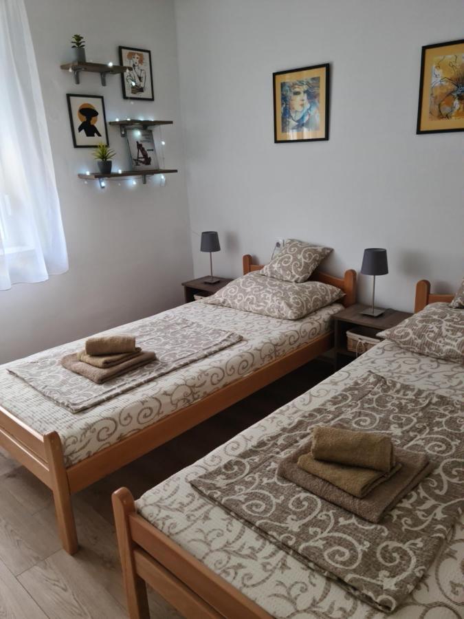 Citys Apartment Апатин Екстериор снимка