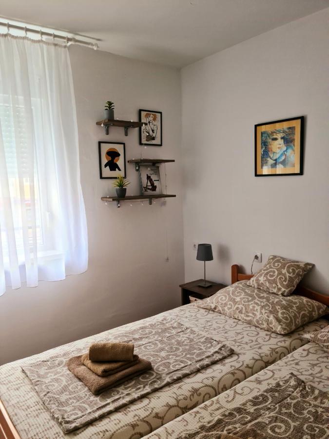 Citys Apartment Апатин Екстериор снимка